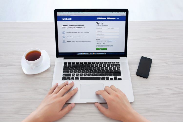 Facebook contra medios tradicionales